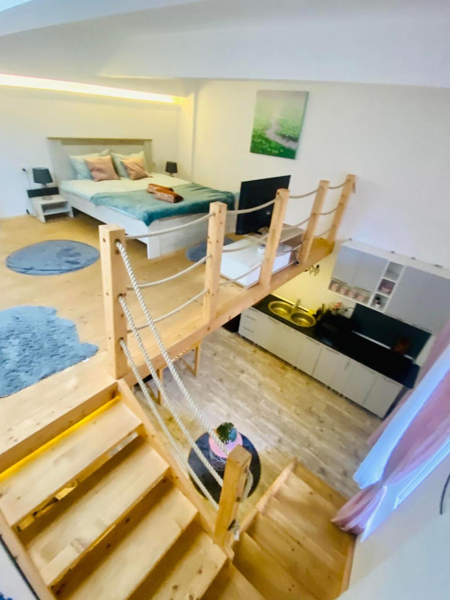 The Central Apartament Lejlighed Cluj-Napoca Eksteriør billede